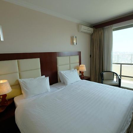 Red Crescent Guesthouse Ramallah Dış mekan fotoğraf