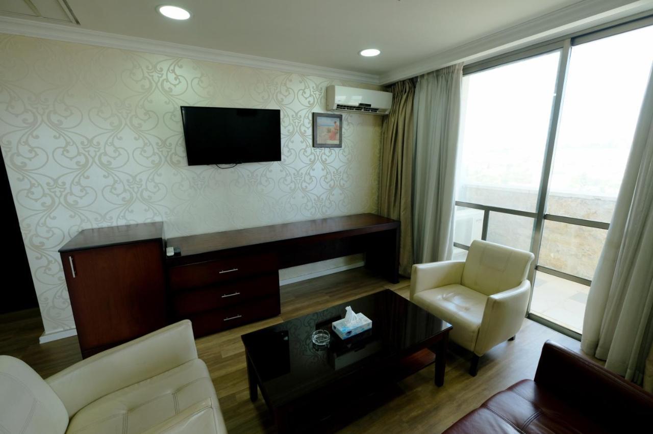 Red Crescent Guesthouse Ramallah Dış mekan fotoğraf