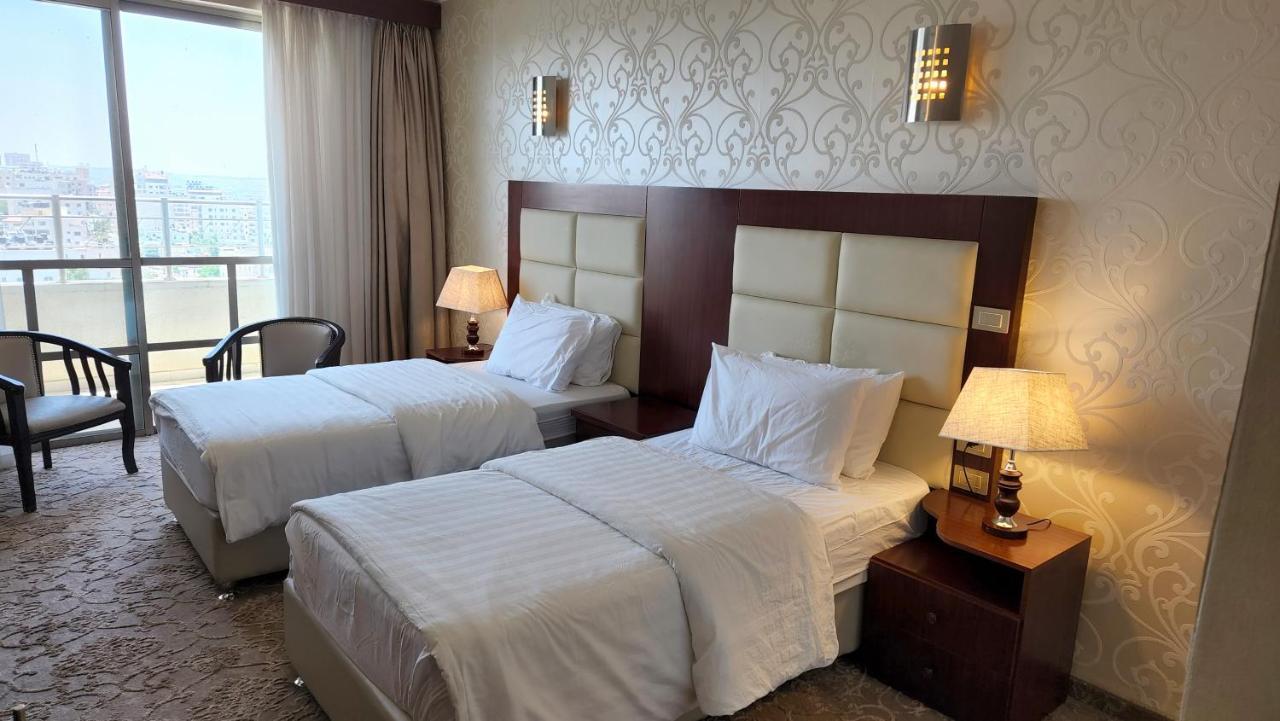 Red Crescent Guesthouse Ramallah Dış mekan fotoğraf
