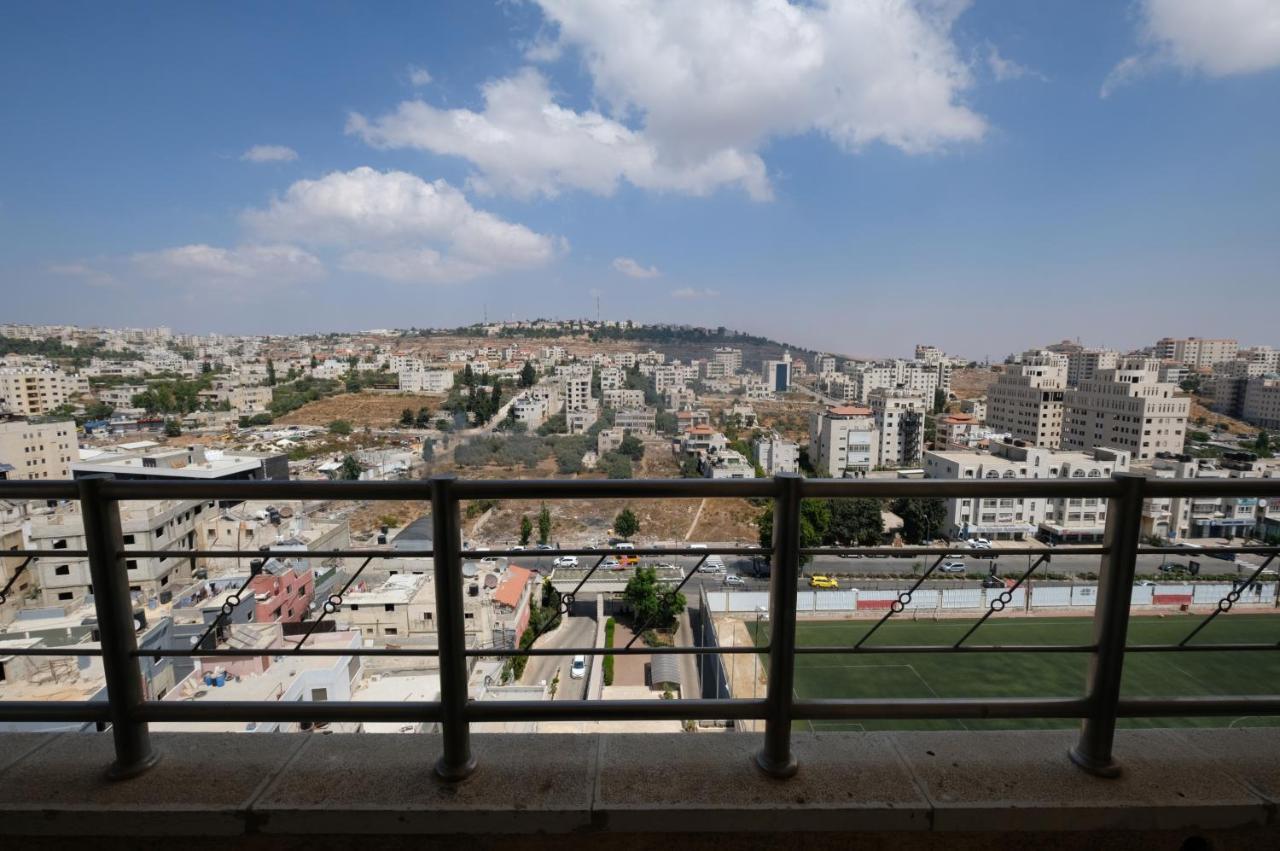 Red Crescent Guesthouse Ramallah Dış mekan fotoğraf